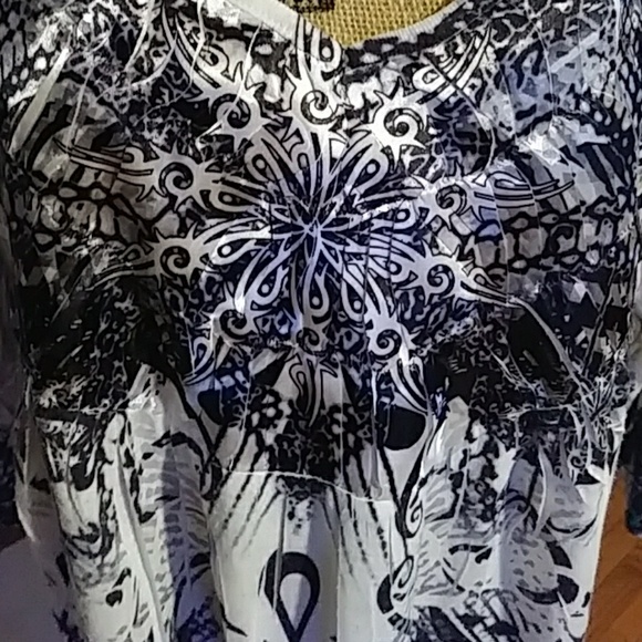 Blouse - Picture 2 of 6